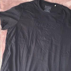 Guess Tee⭐️